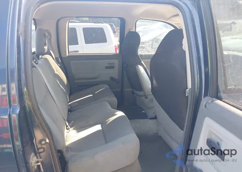 2006 Dodge Dakota Quad/St from USA, damaged, VIN 1D7HW28K06S602077